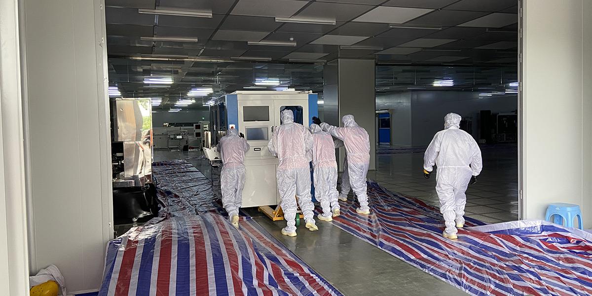 某電子企業新進設備無塵車間搬入作業